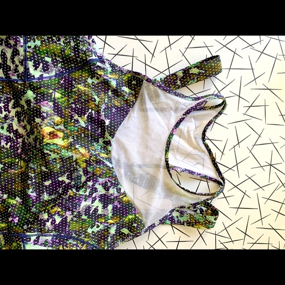 LULULEMON tank - Picture 2 of 7